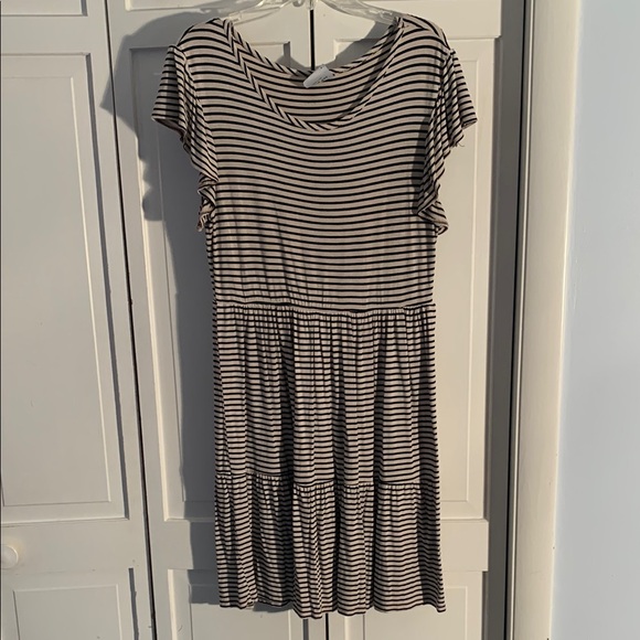Olivia Rae Dresses & Skirts - Olivia Rae Black & Cream Striped Midi Dress EUC